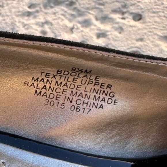 Bandolino Women's Black Suede  Chunky Heel Pumps Kiltie Tassel Shoes SZ 9.5 - Picture 11 of 12